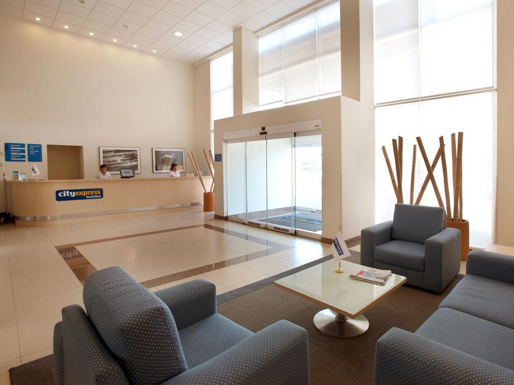 City Suites Puebla Finsa Dış mekan fotoğraf